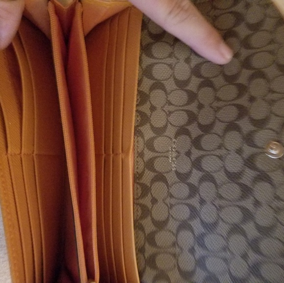 Coach handbag and matching wallet.  Used only few - Picture 6 of 8